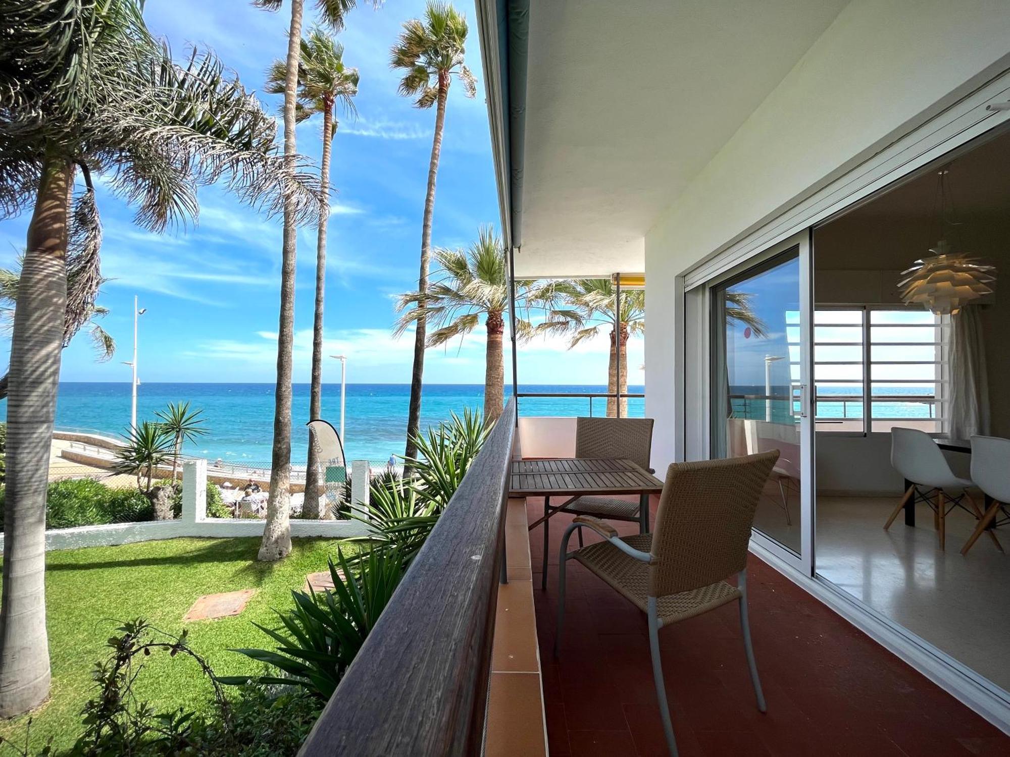 Apartamentos Playa Torrecilla Nerja Dış mekan fotoğraf