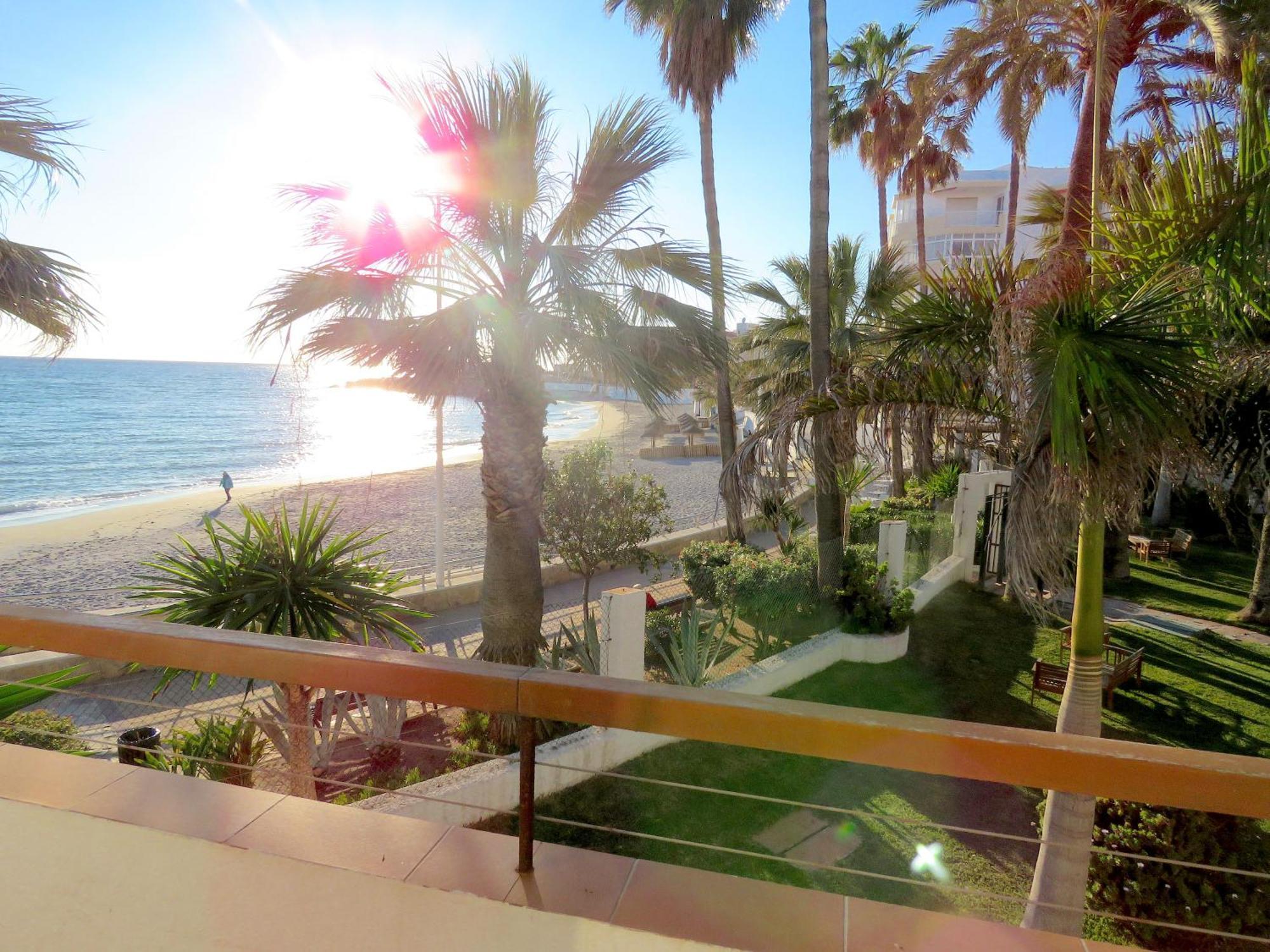 Apartamentos Playa Torrecilla Nerja Dış mekan fotoğraf