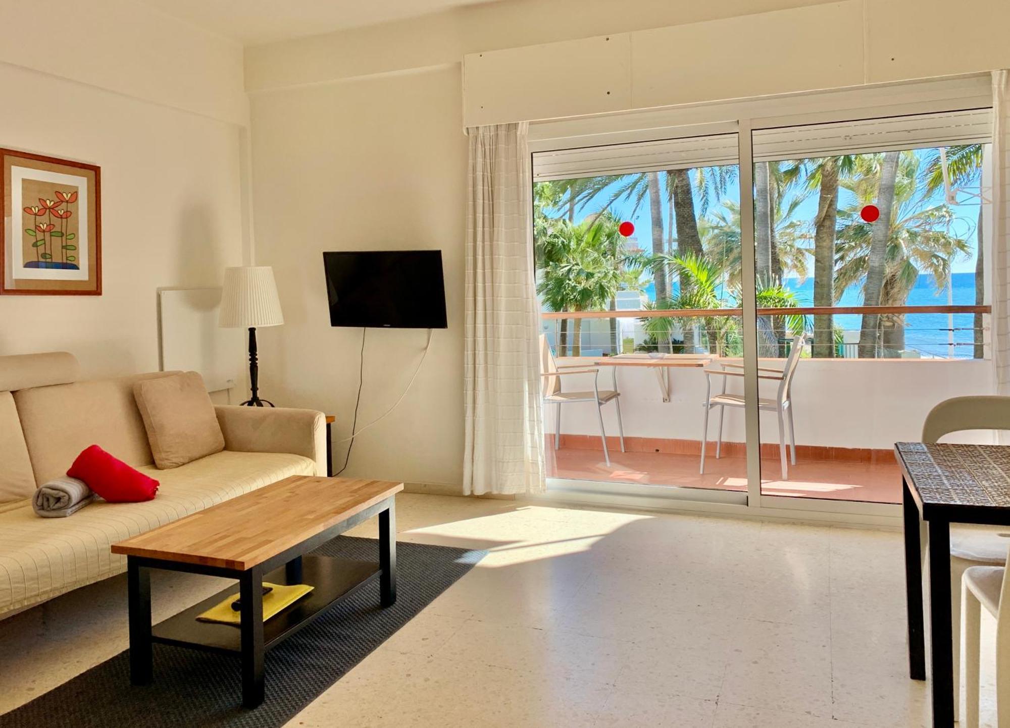 Apartamentos Playa Torrecilla Nerja Dış mekan fotoğraf