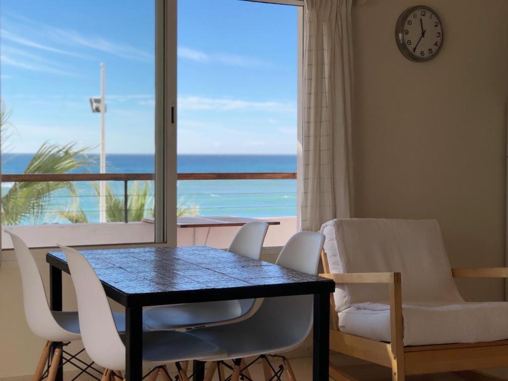 Apartamentos Playa Torrecilla Nerja Oda fotoğraf