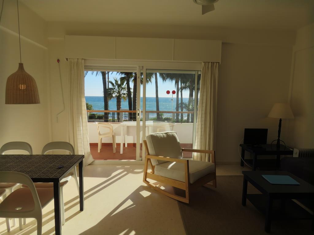 Apartamentos Playa Torrecilla Nerja Dış mekan fotoğraf