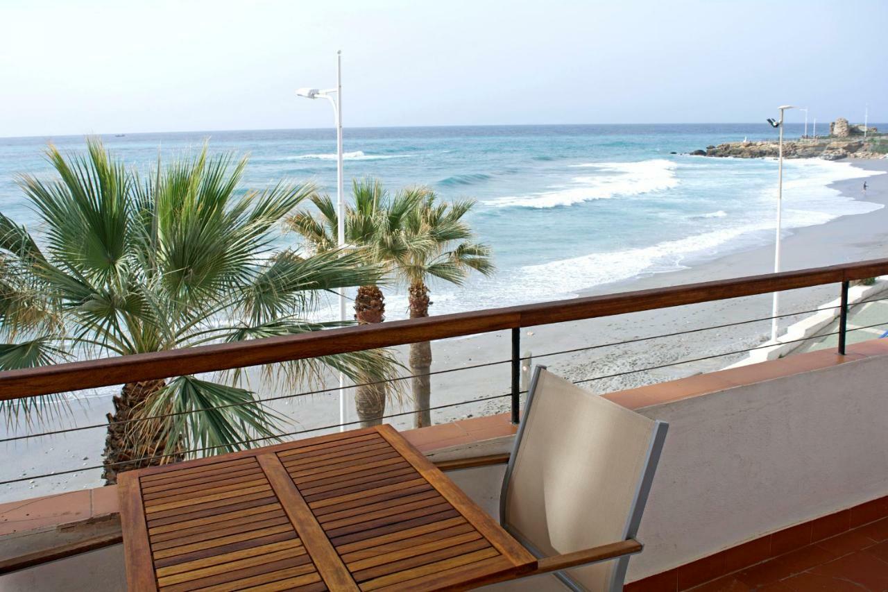 Apartamentos Playa Torrecilla Nerja Dış mekan fotoğraf