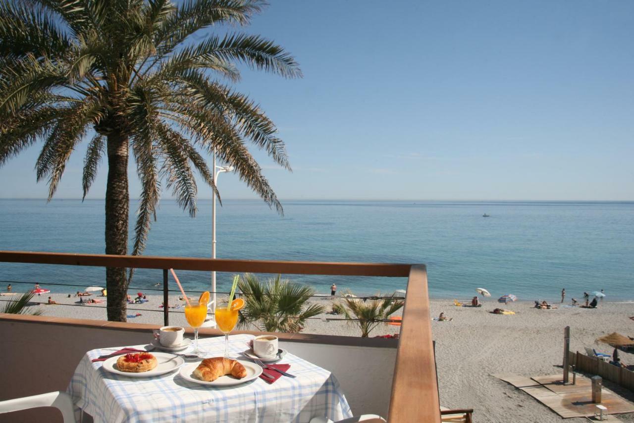 Apartamentos Playa Torrecilla Nerja Dış mekan fotoğraf